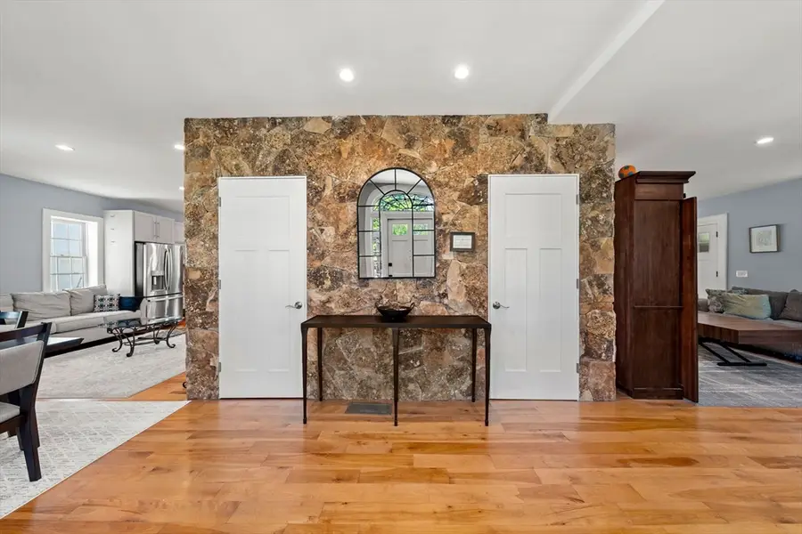 199 Main St, Medway, MA 02053 - #2