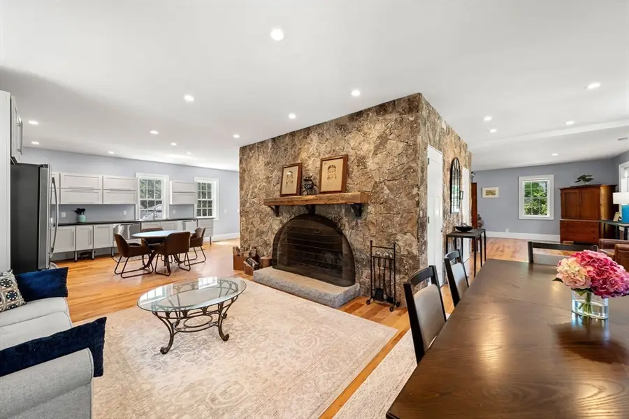 199 Main St, Medway, MA 02053 - #3