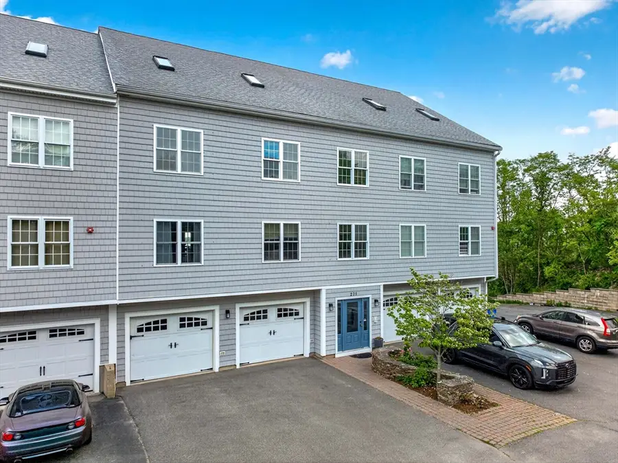 271 Draper St #4, Fall River, MA 02724 - #2