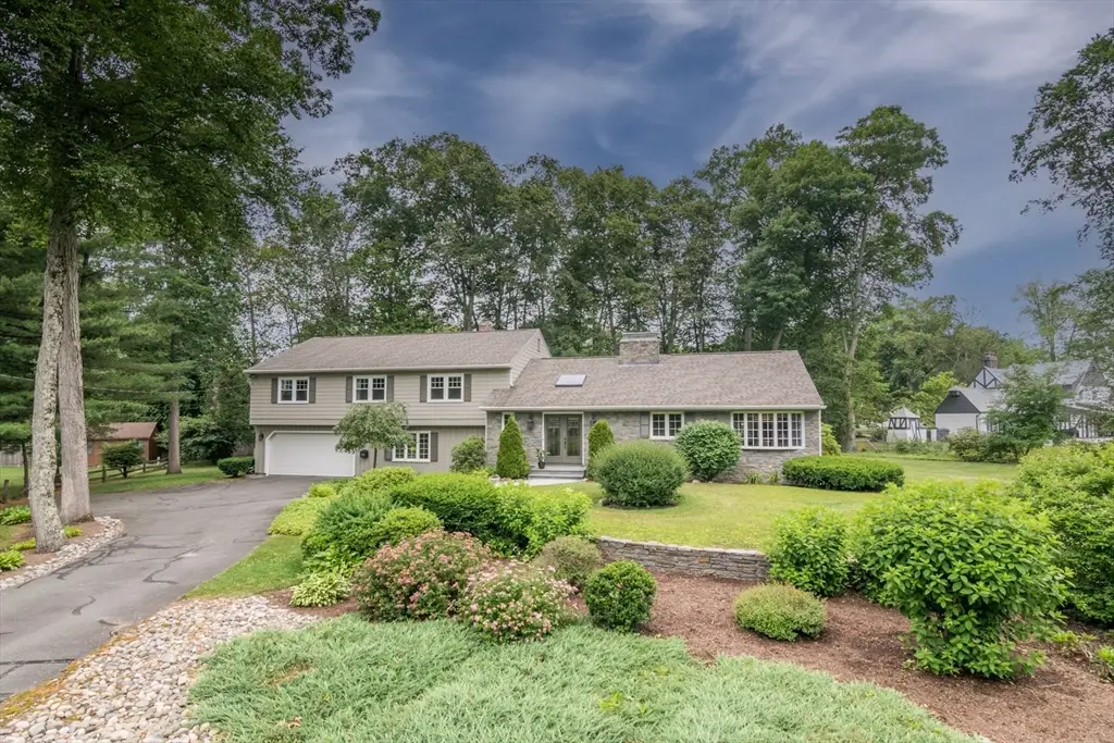 42 Elizabeth Cir, Longmeadow, MA 01106 - #1