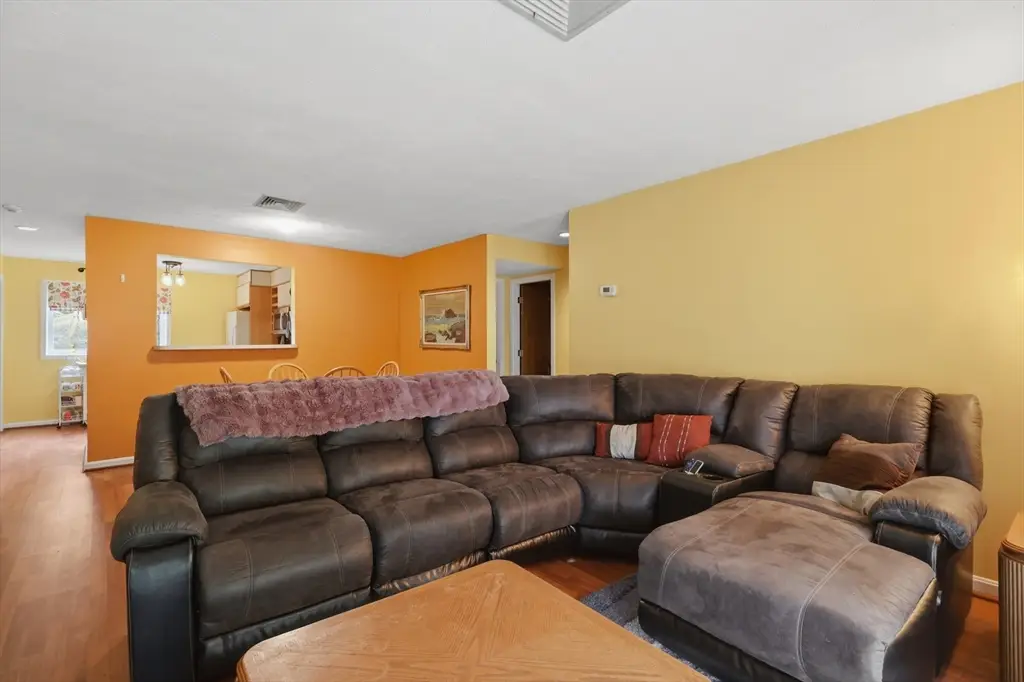 330 Sunderland Rd #7, Worcester, MA 01604 - #1