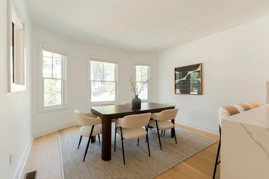 177 Thorndike St #1, Brookline, MA 02446 - #3