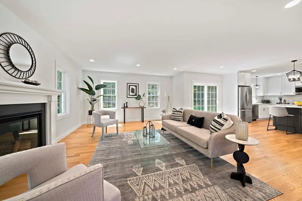 5 Clarendon, Holbrook, MA 02343 - #1