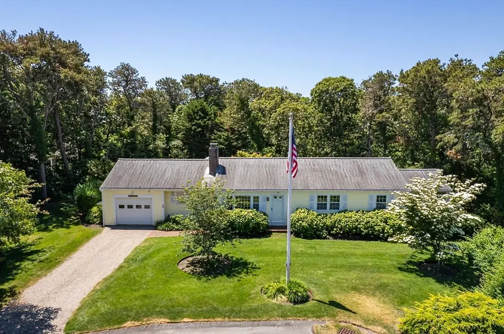 35 Oakridge Cir, Chatham, MA 02633 - #1