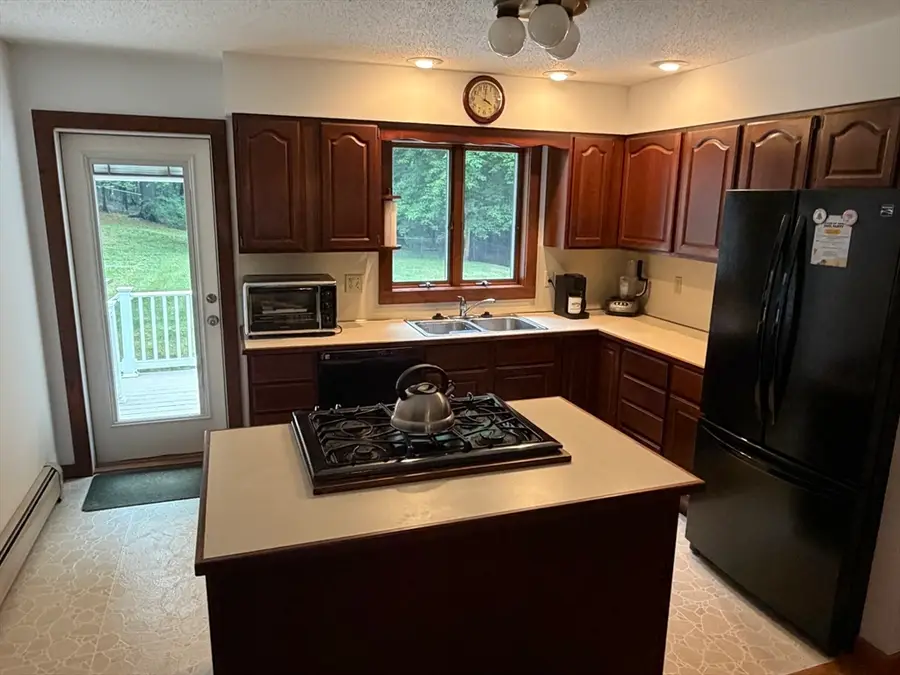68 Gilrain Ter, Northampton, MA 01062 - #3