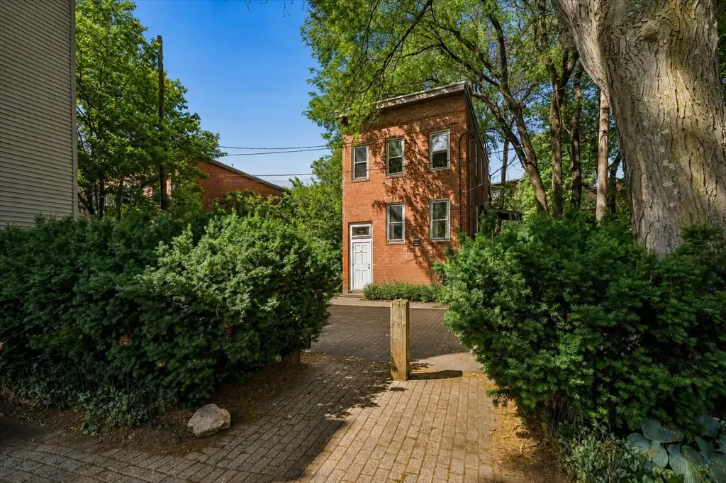 10 Eldridge Pl, Chelsea, MA 02150 - #1