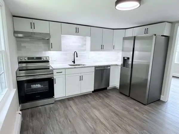 8 Myles Standish Dr #2, Haverhill, MA 01835