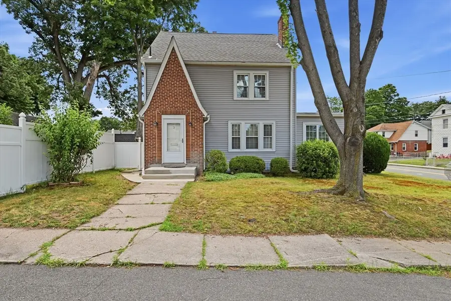 3 Pinehurst Rd., Holyoke, MA 01040 - #2