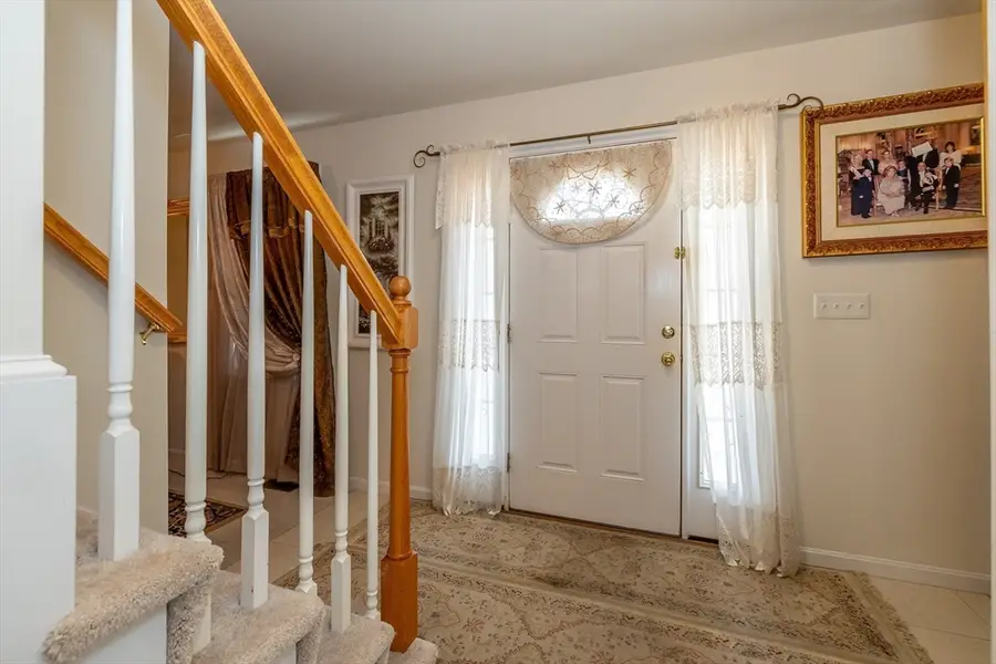 5 Poe Cir, Tyngsborough, MA 01879 - #2