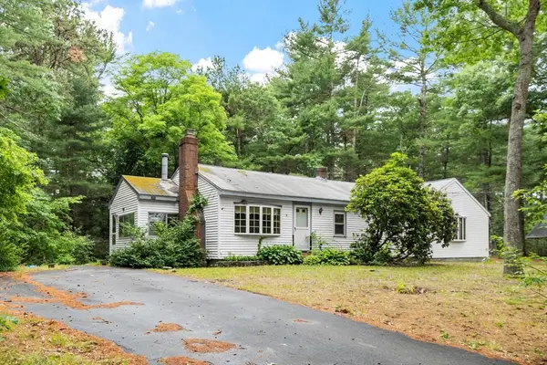 83 Mcclelland Rd, Halifax, MA 02338