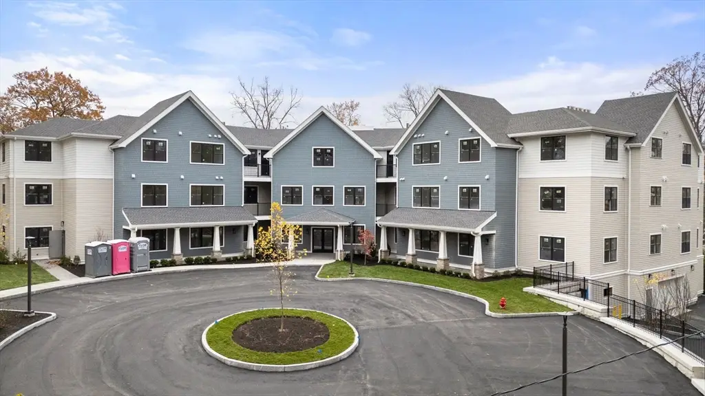16 Stearns Rd #304, Wellesley, MA 02482 - #1