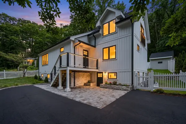 6 Amherst Rd, Hopkinton, MA 01748