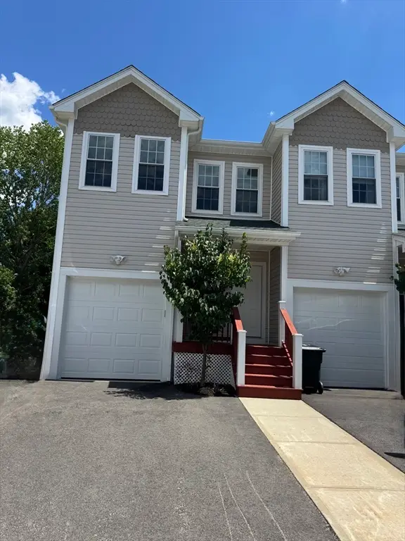 40 Winchester Lane #33, Fall River, MA 02721