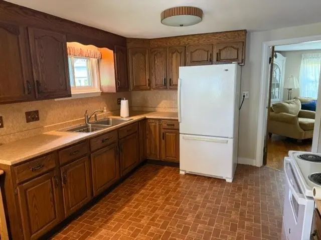 117 Hopkins Pl, Longmeadow, MA 01106 - #2
