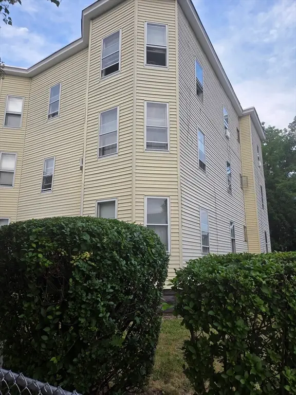 109 Grover St, Springfield, MA 01104 - #2