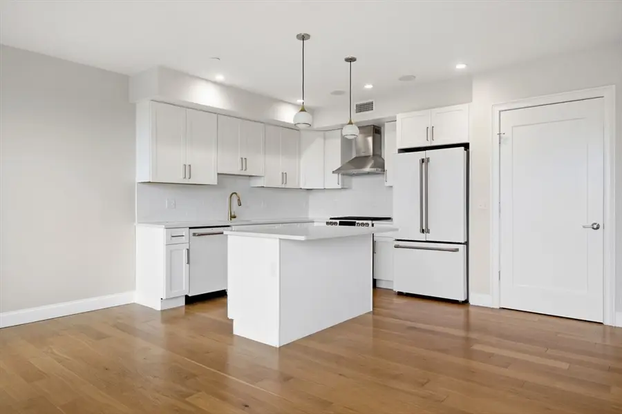 40 Westmoreland St #8, Boston, MA 02124 - #3
