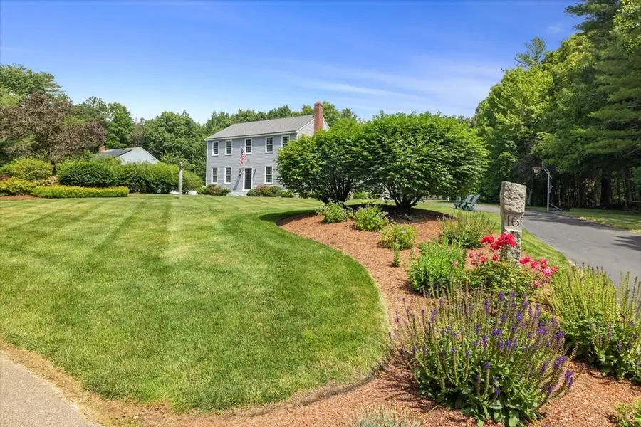16 King Philip Path, Mendon, MA 01756 - #2