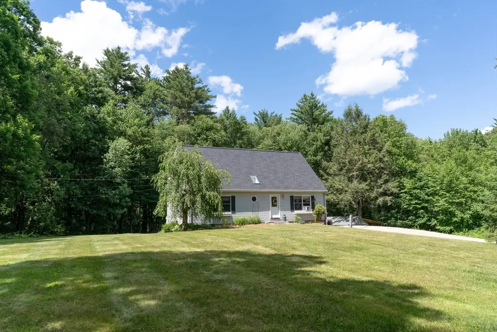 1 Barefoot Ln, Brookfield, MA 01506 - #1