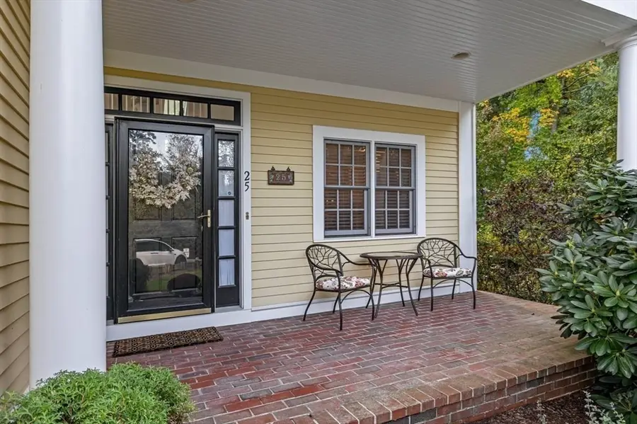 25 Whiting Ln #25, Hingham, MA 02043 - #3
