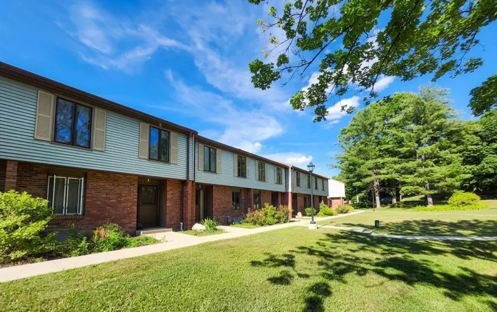 10 Winston Ct #10, Amherst, MA 01002 - #1
