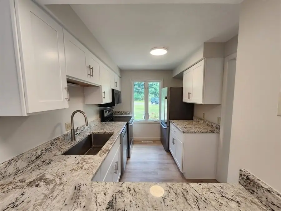 10 Winston Ct #10, Amherst, MA 01002 - #3