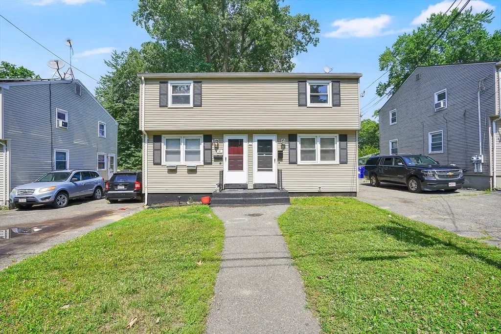 57-59 E Bay Path Ter, Springfield, MA 01109 - #1