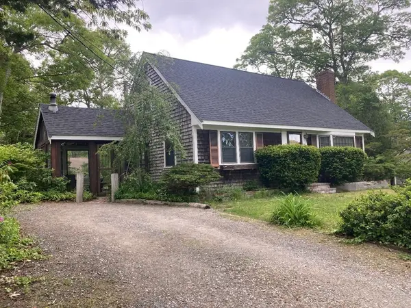 26 Adrena Ave, Barnstable, MA 02632