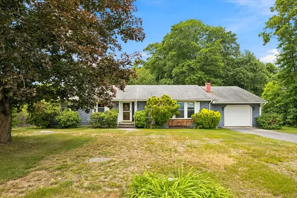 18 Gifford Rd, Westport, MA 02790