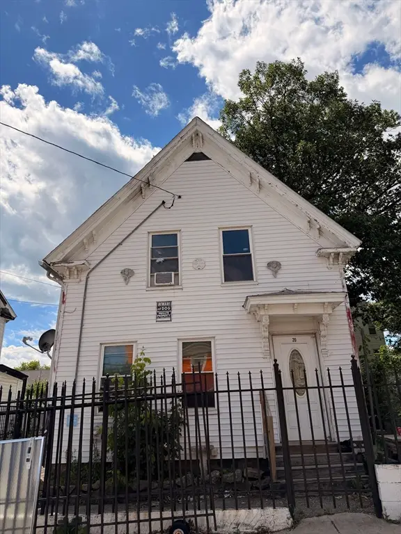 20 Monmouth St, Lawrence, MA 01841 - #1
