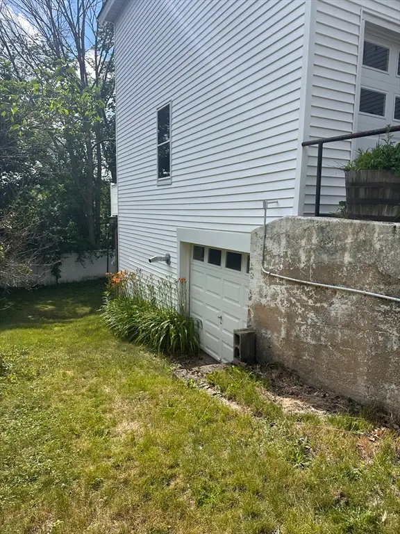353 Chestnut St, Gardner, MA 01440 - #3