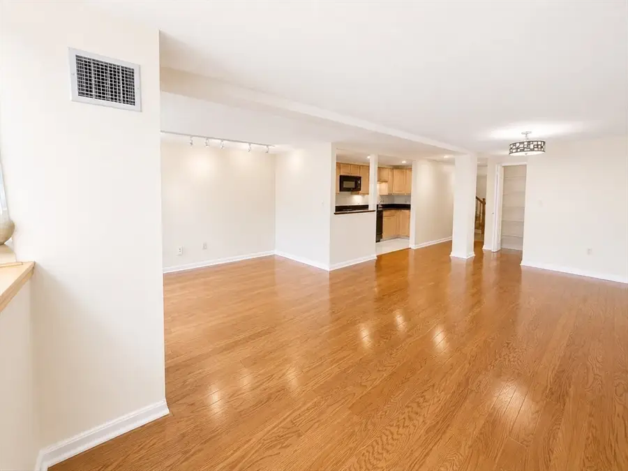 200 Market St #204, Lowell, MA 01852 - #3
