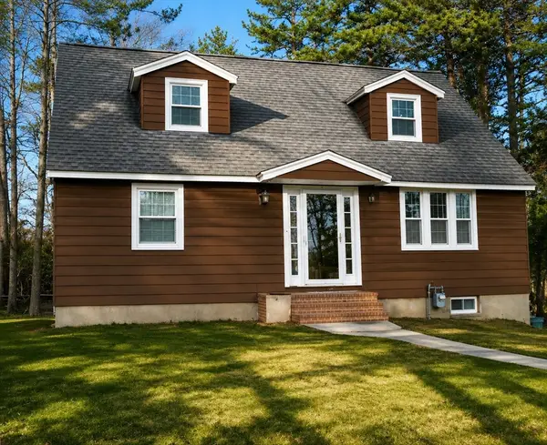 36 Middlesex Road, Tyngsborough, MA 01879
