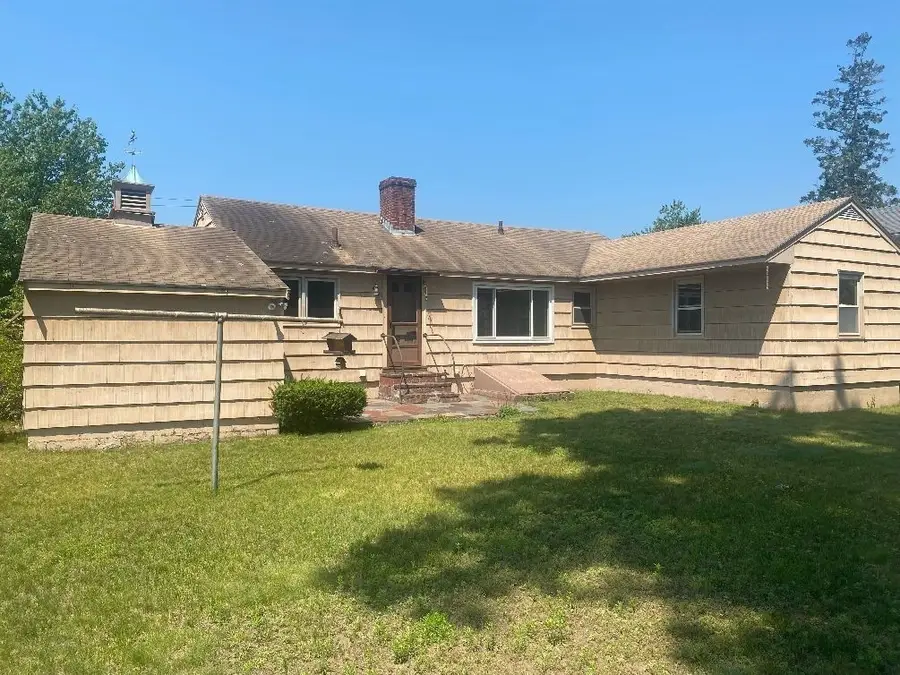 227 Greeley St, Clinton, MA 01510 - #2