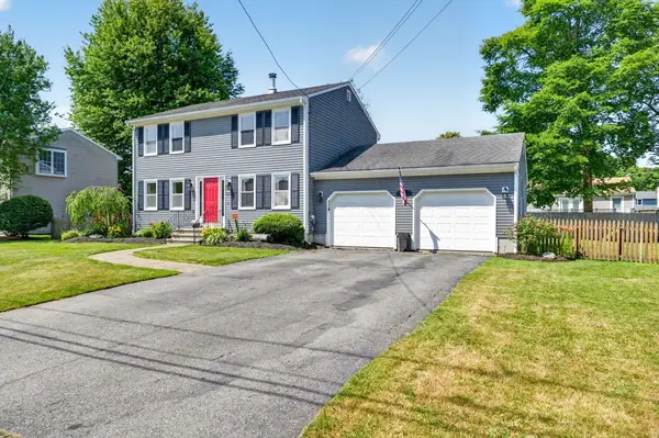 21 Sefton Drive, Bristol, RI 02809