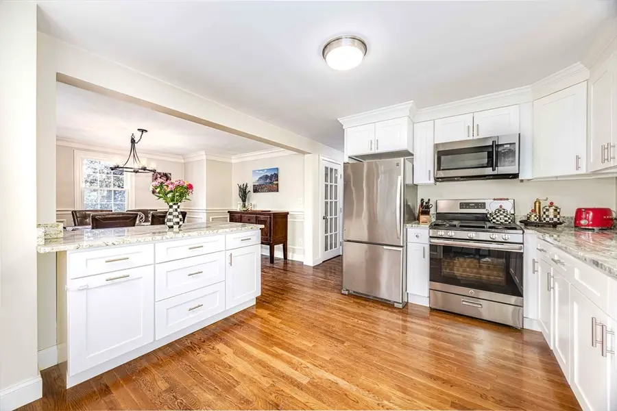514 Oak St, Franklin, MA 02038 - #3