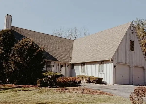 7 Tabor Hill Road, North Smithfield, RI 02896