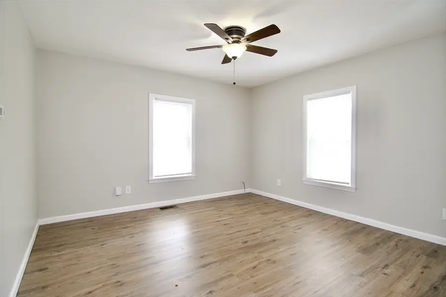 56-58 Grattan St, Chicopee, MA 01020 - #2