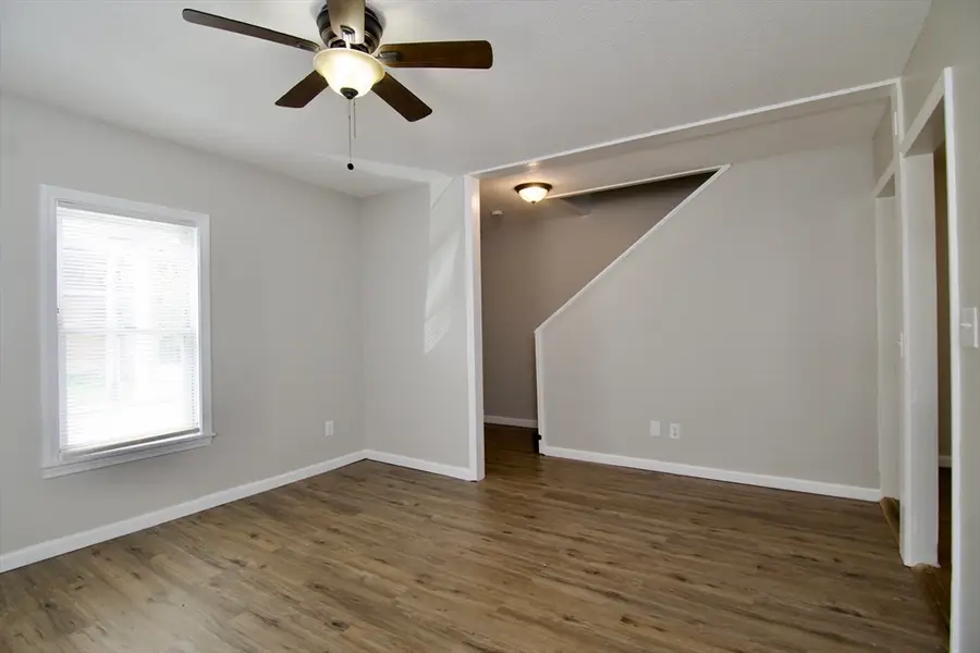 56-58 Grattan St, Chicopee, MA 01020 - #3