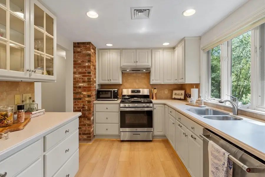 159 Appleton St, North Andover, MA 01845 - #3