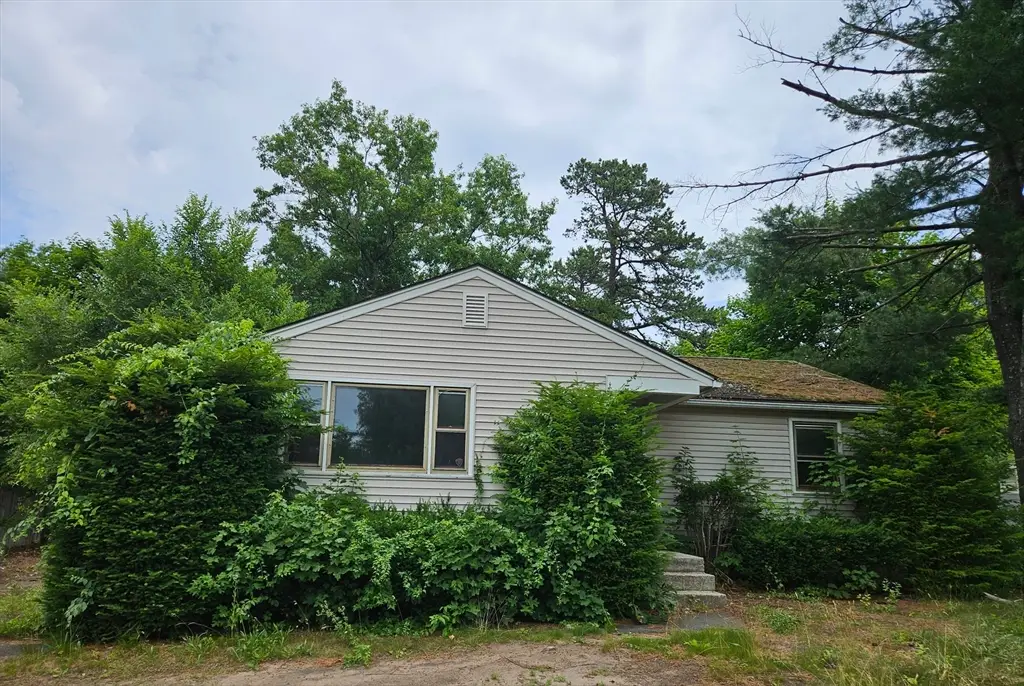 5 Morin Dr, Easthampton, MA 01027 - #1