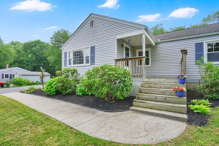 133 Mosier St, South Hadley, MA 01075 - #3