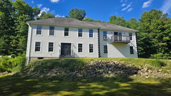 8 Martin Rd, Brookfield, MA 01506