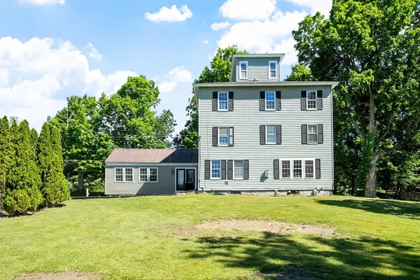 293 West St, Lunenburg, MA 01462