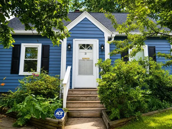 31 Lincoln St, Methuen, MA 01844
