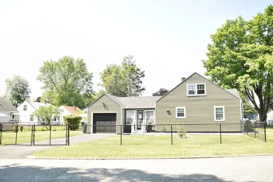 43 Barton St, Springfield, MA 01104 - #2