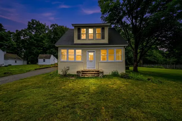 26 Hough Rd, Sutton, MA 01590