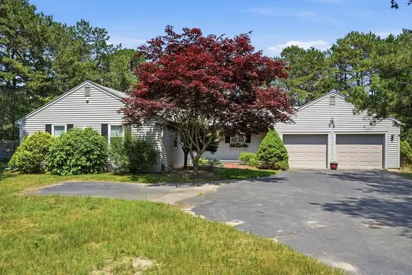 16 Mooring Circle, Plymouth, MA 02360