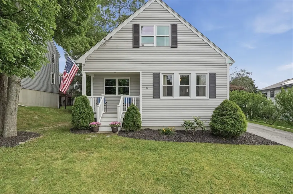134 Hathaway Commons Rd, Fall River, MA 02720 - #1
