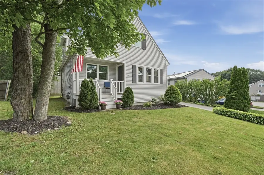 134 Hathaway Commons Rd, Fall River, MA 02720 - #2