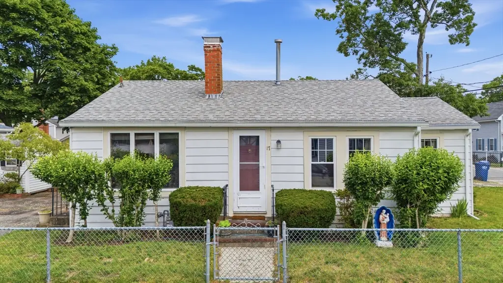 17 Swift Ave, Wareham, MA 02571 - #1